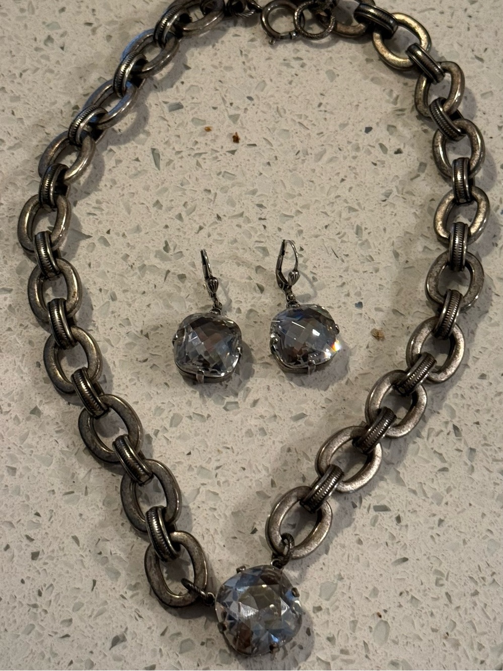 Vintage La Vie Parisienne by
Catherine
Popesco with necklace with Earings - Picture 7 of 7